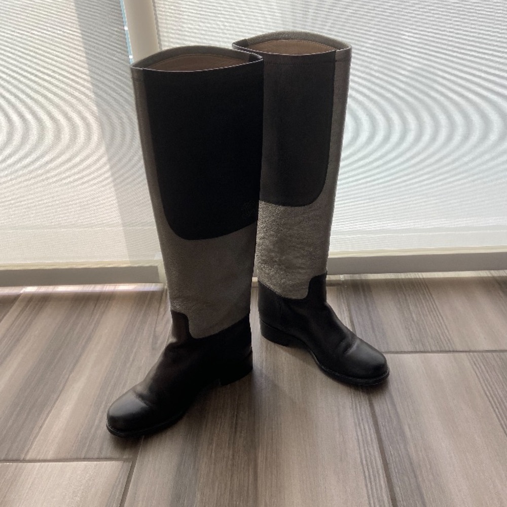 Chanel  under the knee flat boots size 6 black / bone 100% authentic euc